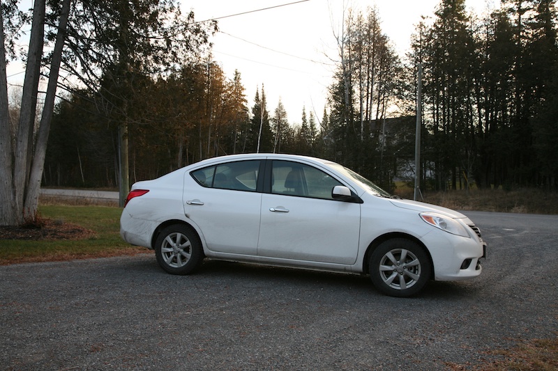 2012 Nissan versa sedan review